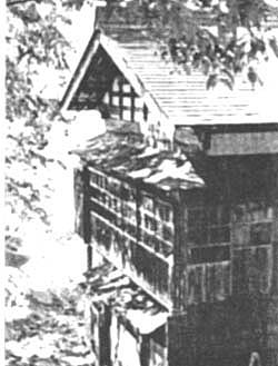 048-2.jpg