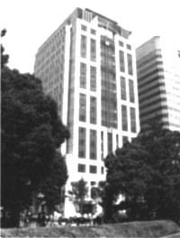 002-1.jpg