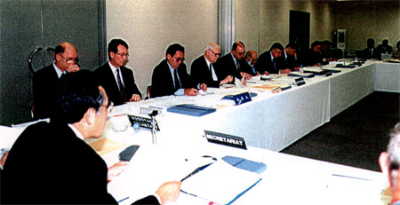 002-1.jpg
