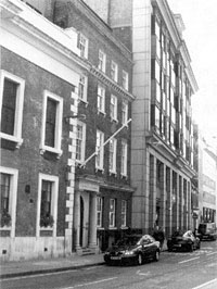 002-1.jpg