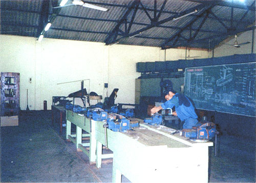 068-1.jpg