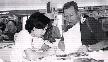 z1098_02.jpg